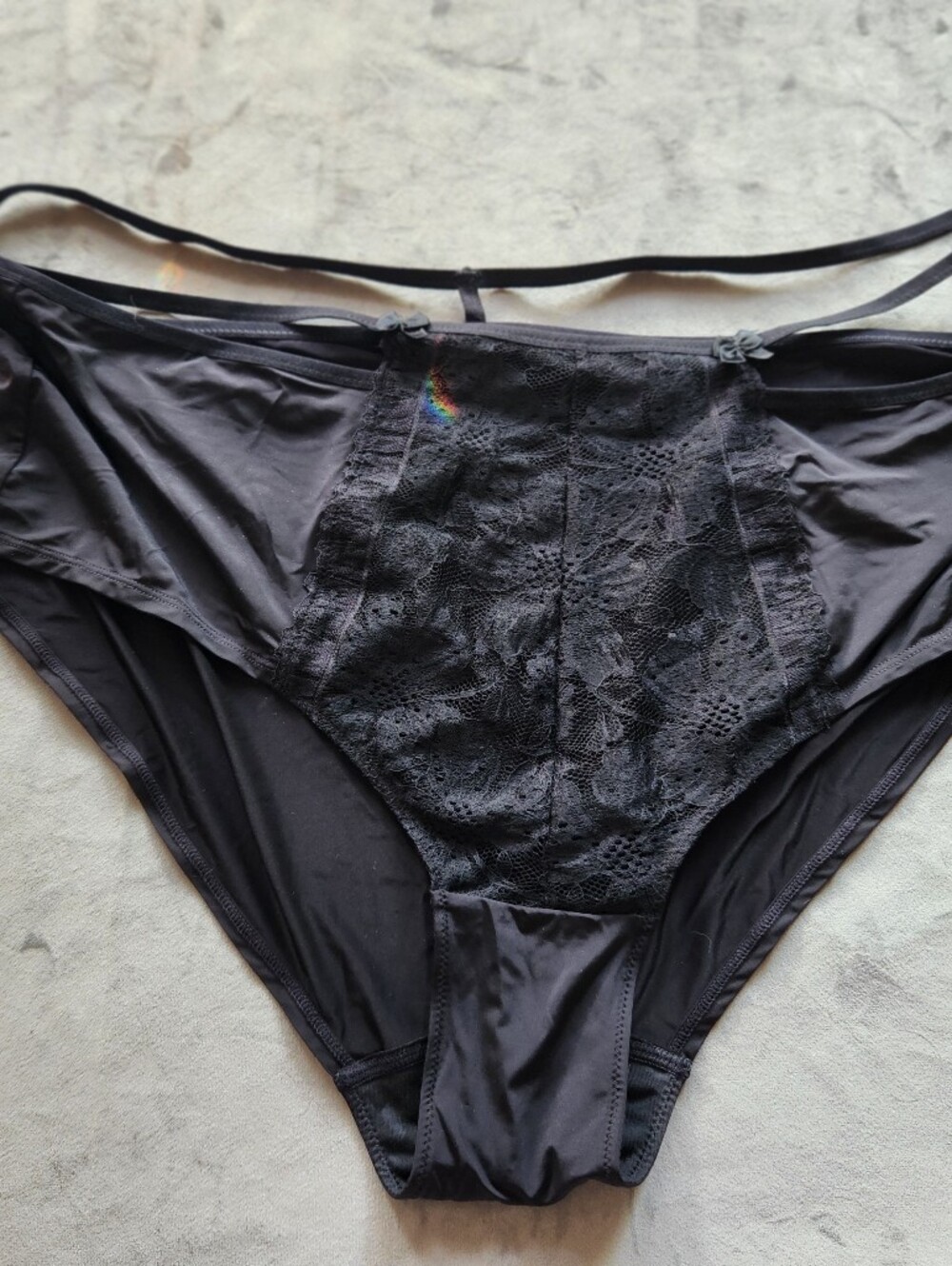 NWT - Panties - Understance Midsummer Mid-Rise Cheeky Lace Brief Black